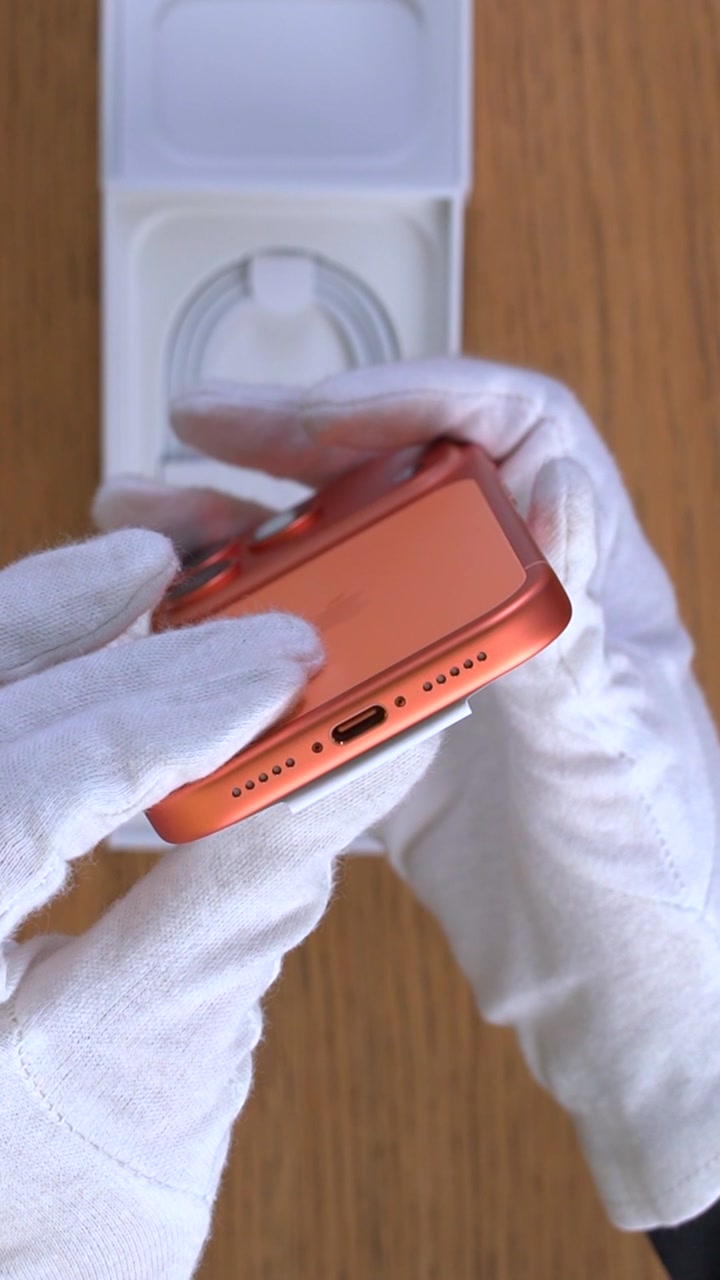 Apple iPhone 17 Pro 512Gb Cosmic Orange (Оранжевый) eSim + eSim