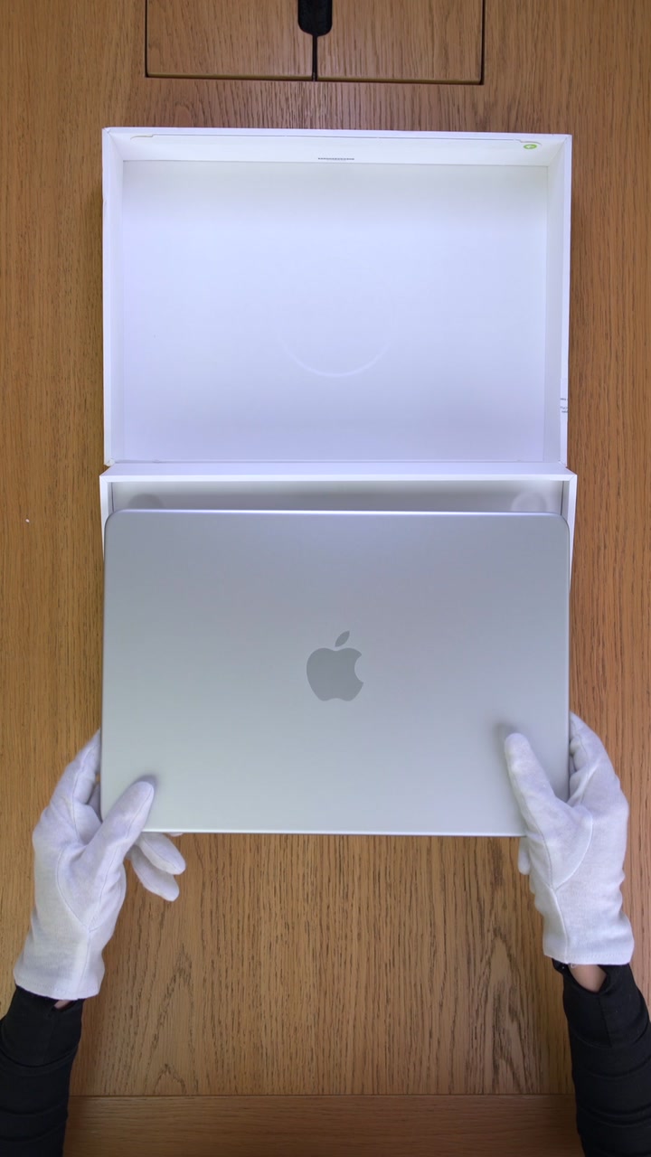Apple MacBook Neo (2026) A18 Pro (6CPU/5GPU/8GB/512GB) Silver (MHFC4)