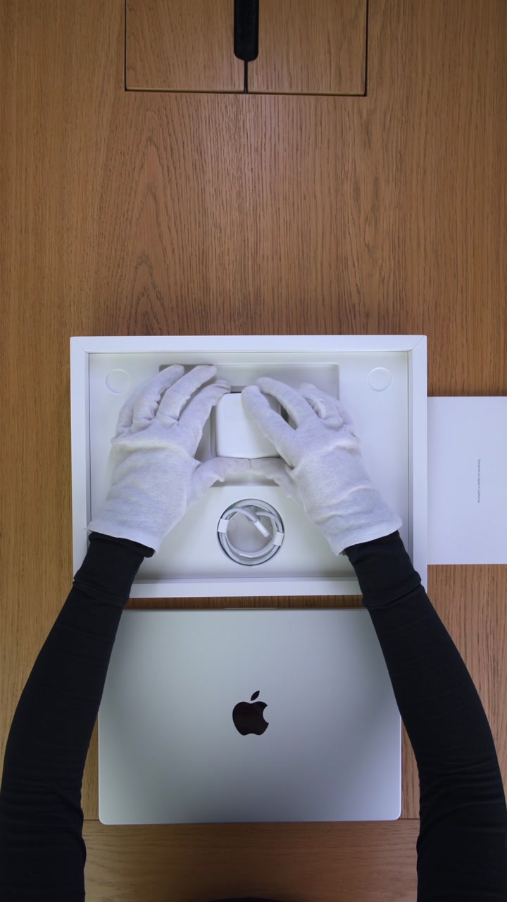 Apple MacBook Pro 14 (2026) M5 Pro Silver