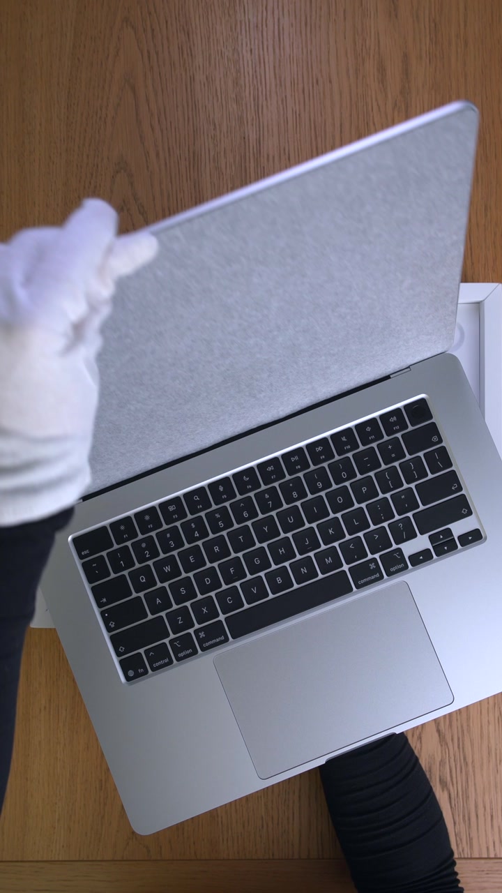 Apple MacBook Air 15 (2026) M5 Silver