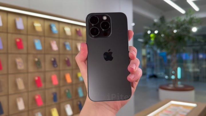 iPhone 15 Pro Black Titanium