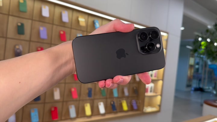 iPhone 15 Pro Black Titanium