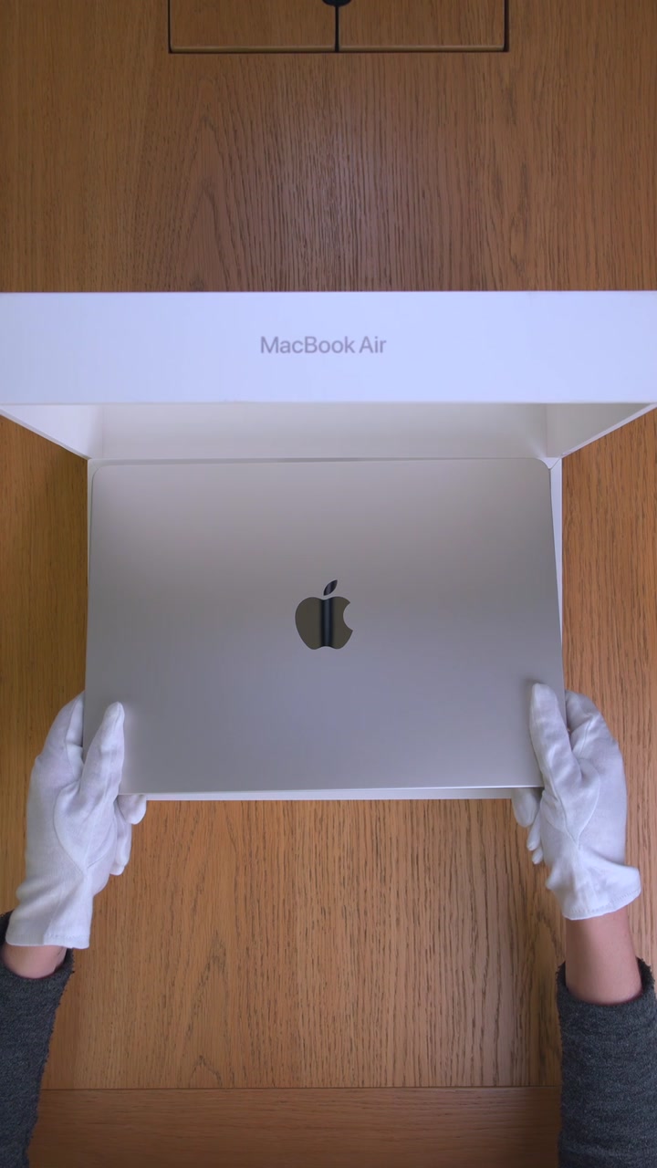 Apple MacBook Air 13 (2026) M5 Starlight