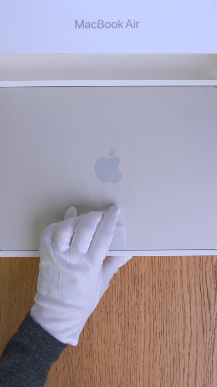 Apple MacBook Air 13 (2026) M5 Starlight