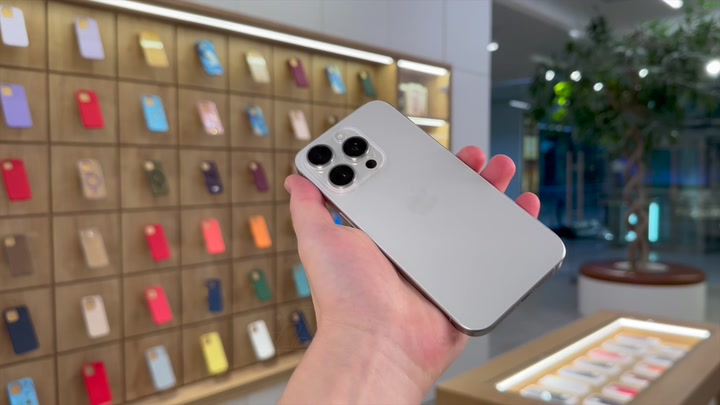 iPhone 15 Pro White Titanium