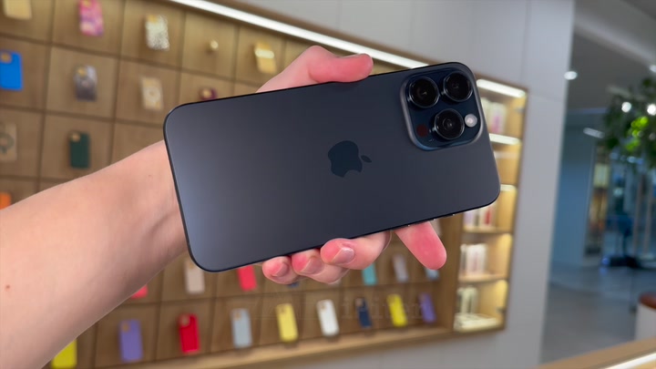 iPhone 15 Pro Max Blue Titanium