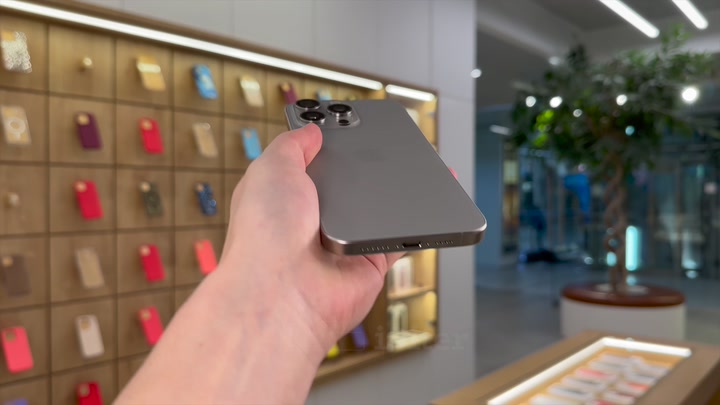 iPhone 15 Pro Max Natural Titanium