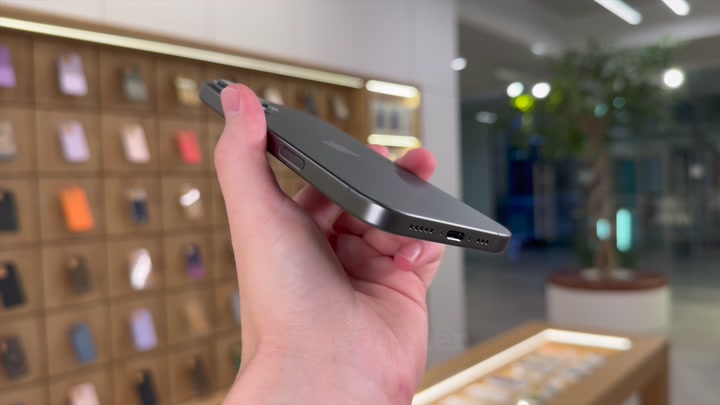 iPhone 17 Black