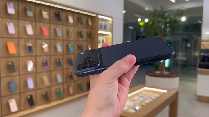 iPhone 17 Pro Max Deep Blue